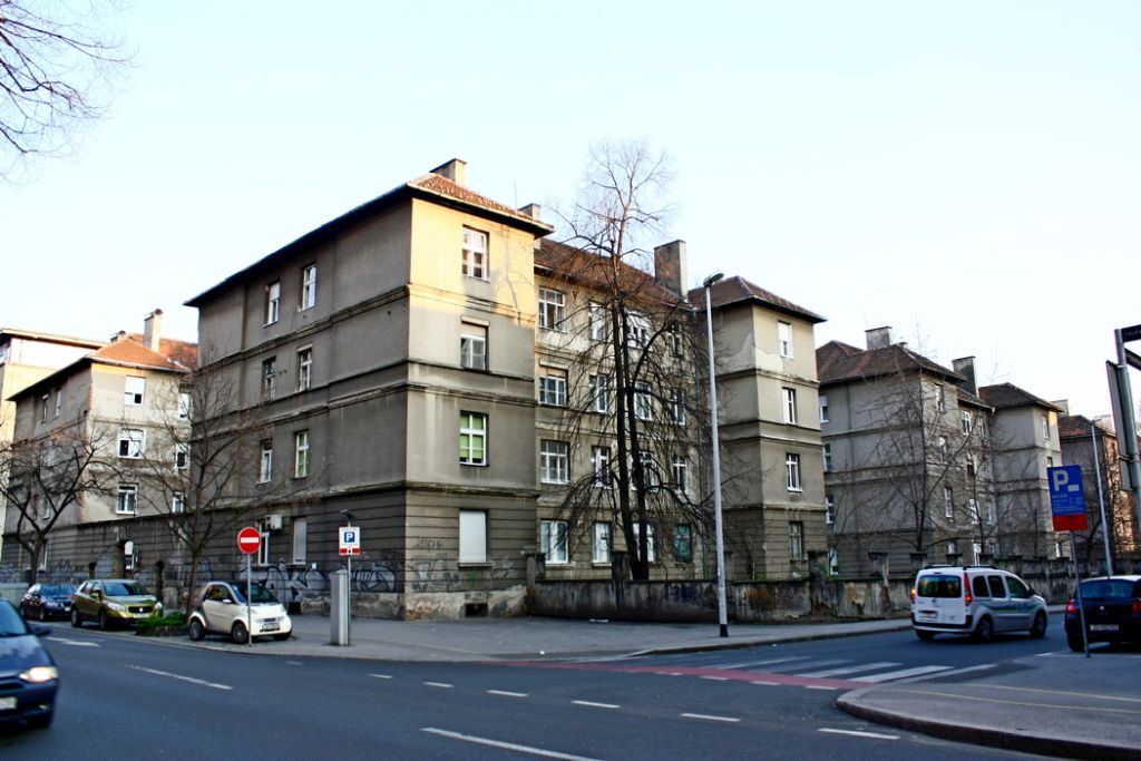 Klaićeva ulica. Gradske kuće na Ciglani ( danas u Klaićevoj kbr. 9, 9A, 11, 11A i 11B) sagrađene 1920.-1921. godine